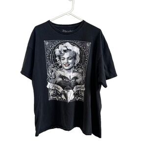 Marilyn Monroe 100% Cotton Short Sleeve T-shirt. Size 2XL